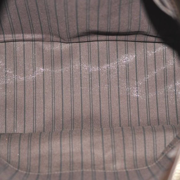 Audacieuse GM Shoulder Bag Empriente Shoulder Bag - Picture 8 of 9